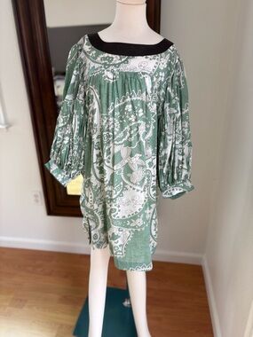 Mint and White Floral Tunic with Black Trim by hoss